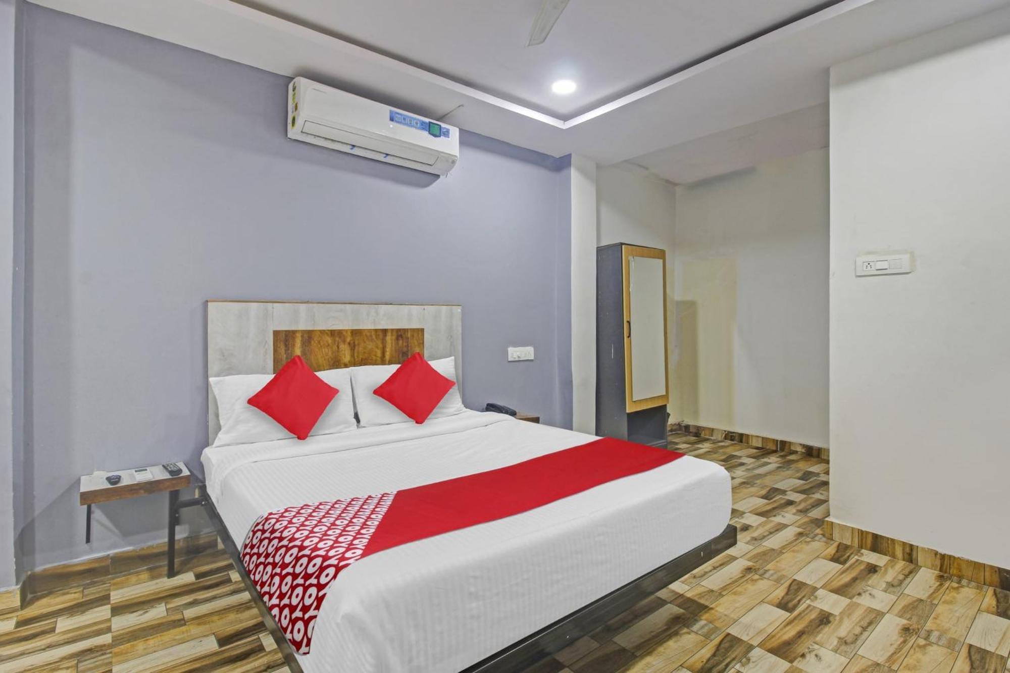 Super Hotel O Sri Sai Regency Hyderabad Exteriör bild