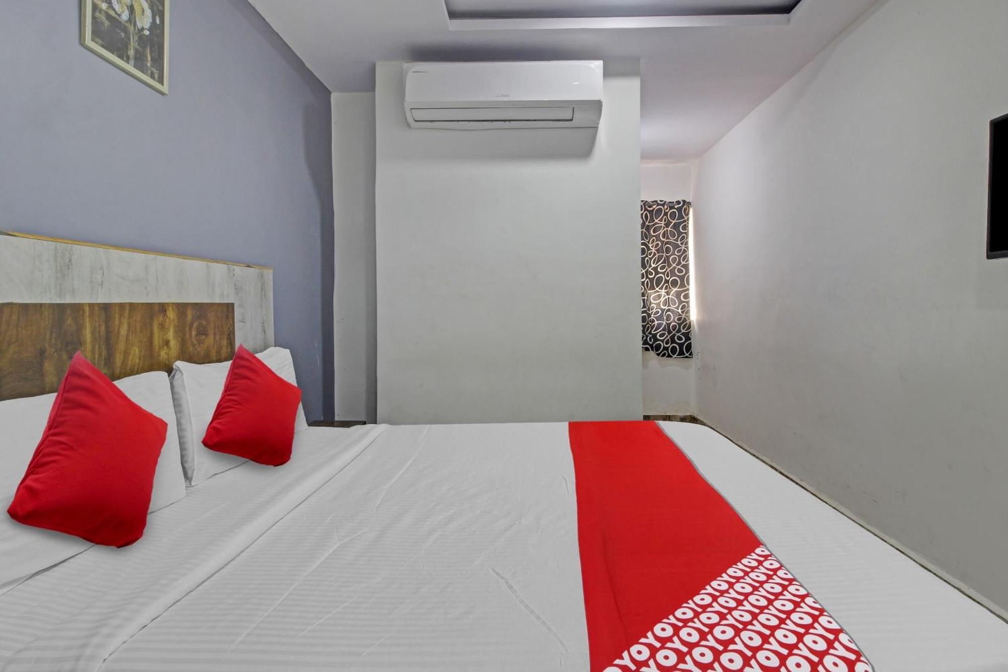 Super Hotel O Sri Sai Regency Hyderabad Exteriör bild