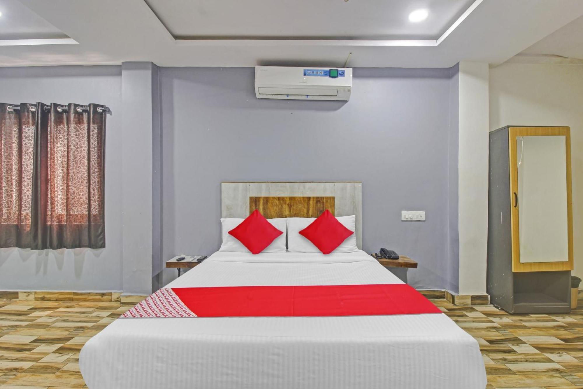 Super Hotel O Sri Sai Regency Hyderabad Exteriör bild