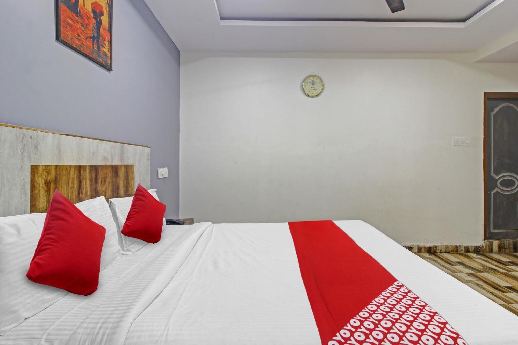 Super Hotel O Sri Sai Regency Hyderabad Exteriör bild