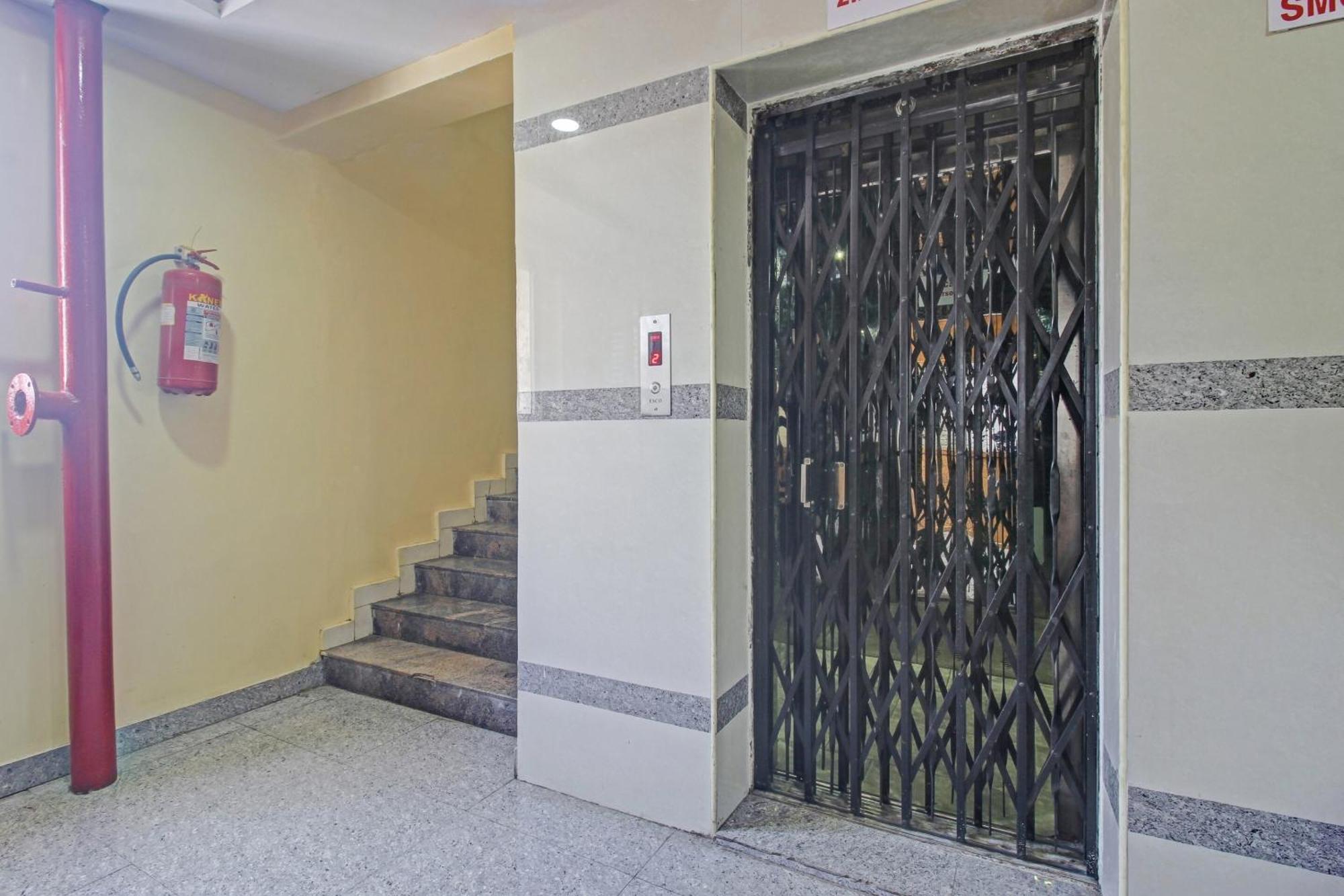 Super Hotel O Sri Sai Regency Hyderabad Exteriör bild